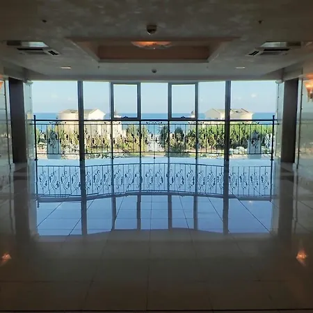 Private Penthouse With Seaview At Sunset פומורי